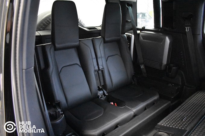 LAND ROVER Defender 110 2.0 SD4 240CV AWD Auto SE